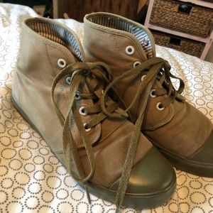 Bangs high tops